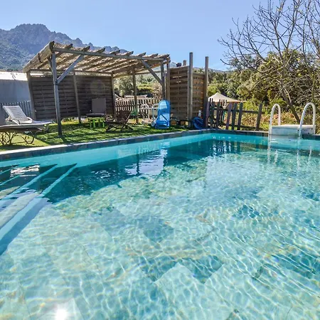 Nice In With 1 Bedrooms And Outdoor Swimming Pool Σπίτι διακοπών *