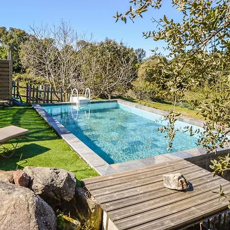 Nice In With 1 Bedrooms And Outdoor Swimming Pool Сasa de vacaciones *