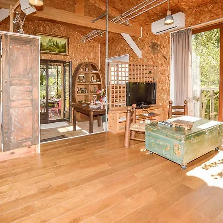 Nice In With 1 Bedrooms And Outdoor Swimming Pool Сasa de vacaciones Carbuccia