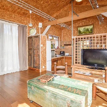 Сasa de vacaciones Nice In With 1 Bedrooms And Outdoor Swimming Pool Carbuccia